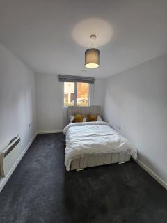 City Haven Two bed Apartment - Southampton - 1