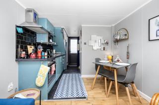 Brighton Water Cabin at the Marina, Free Parking By My Getaways - Brighton & Hove - 1