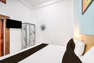 Hotel O Vrishti Residency - Noida - 9