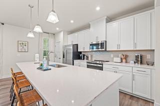 Sophisticated Luxury Townhome located in Barefoot Landing - North Myrtle Beach - 0