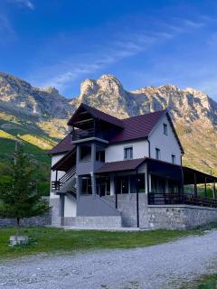 Imperio Hotel & Camping - Bogë - 0