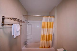 Motel 19 By Capital O Baytown I-10 - Baytown - 5