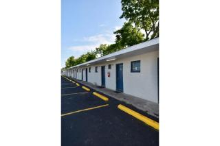 Motel 19 By Capital O Baytown I-10 - Baytown - 8