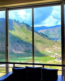 Hotel 22 - - 1