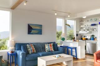 Blue Horizon by AvantStay Panoramic Views of the Ocean w Entertainers Patio - Rockaway Beach - 2