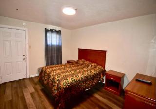 Motel 19 By Capital O Baytown I-10 - Baytown - 3