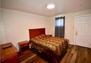 Motel 19 By Capital O Baytown I-10 - Baytown - 2