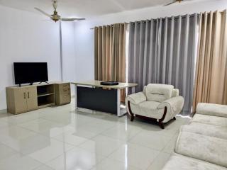 2500 sqft 11th flr luxurious apartment Baridhara - Dhaka - 3