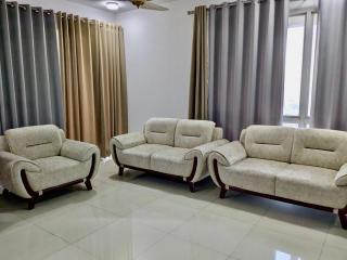 2500 sqft 11th flr luxurious apartment Baridhara - Dhaka - 1