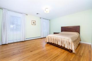 Spacious & Comfortable 3-Bedroom Home - Farmington - 5