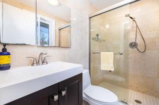 Spacious & Comfortable 3-Bedroom Home - Farmington - 4