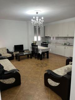 Apartament rruga sazani vlore pran kral hotel - Vlora - 6