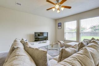 Covered Patio and Spacious Yard Houston Area Home! - Humble - 3