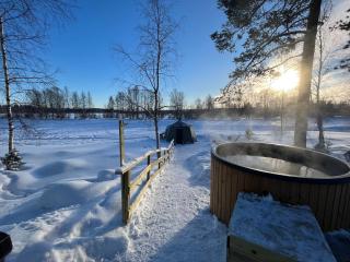 Aurora Igloo with Private Hot Tub by Invisible Forest Lodge - Rovaniemi - 7