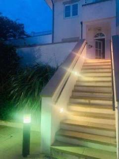 Stunning 2 bedroom modern apartment! Amazing views! - Moffat - 5