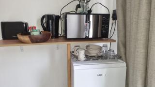 Studio apartment, water backup, 12 min from OR Tambo - Germiston - 4