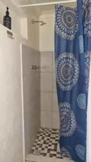 Studio apartment, water backup, 12 min from OR Tambo - Germiston - 2
