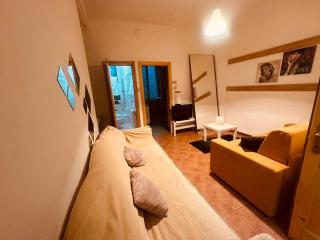 Entire Very cozy apartment,centrum - Genoa - 9