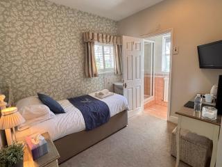 The Mayfair guest house self catering - 7