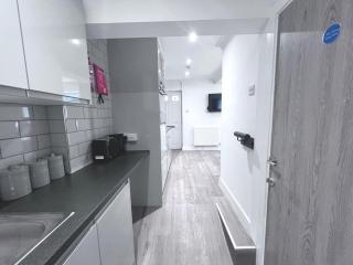 Rent in Worcester Studio 1 Bransford Rd - Worcester - 4