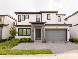 Brand New 12 Bedrooms Single Family Paradiso 85HI - 9