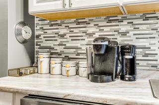 4 Mi to Dtwn Indianapolis Quiet Apartment with Yard - 1