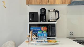 Stylish 1BR with Balcony & Full Kitchen Al Maryah - Abu Dhabi - 1