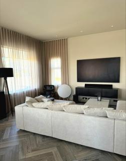 Luxurious home with hot tub and sauna with view - Hafnarfjördur - 2