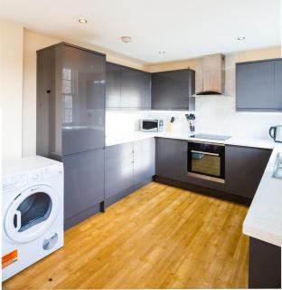 Cozy 2BR 2BATH Apt in Central Ipswich - Sleeps 6 & Prime Location - 4