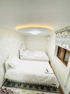 Guesthouse Anora 2, Three minutes walk from Registan Square, The very Center of Samarkand - 1