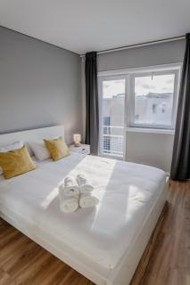 3BR Flat by Casa da Música, Central, Sleeps 6, 2D - 0