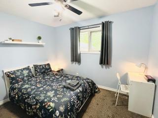 Contractor-friendly,4Beds, Free Parking&Laundry - Thompson - 6