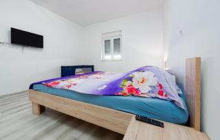 1 Bedroom Awesome Apartment In Krusevo - Kruševo - 1
