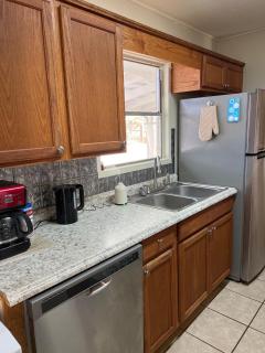 Centrally located Cozy Mid-Century Home - McComb - 5