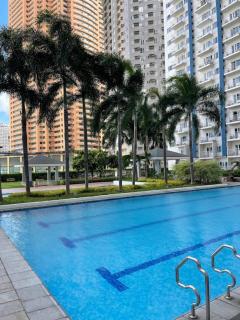 1BR Condo Pool View Light Residence - Manila - 1