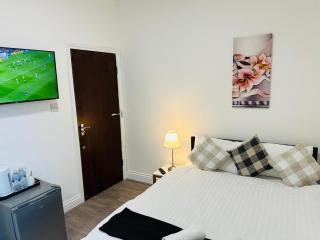 Sterling Bed & Breakfast - Ilford - 6