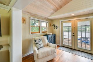 Lakefront Gladwin Vacation Rental with Deck and Dock! - Gladwin - 7