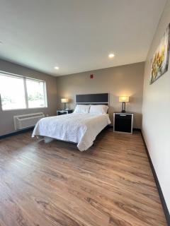 Four Seasons Inn - Gallipolis - 9