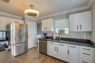 Suwannee River Retreat Dock and Screened Porch! - - 4