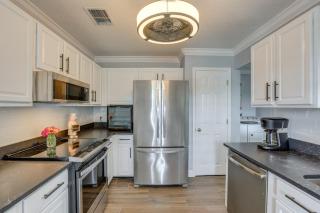 Suwannee River Retreat Dock and Screened Porch! - 3