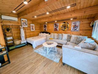 Log Cabin - Rainham - 4