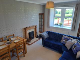 Bogrie Country Cottage - - 0