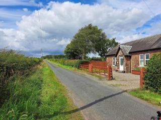 Bogrie Country Cottage - - 5