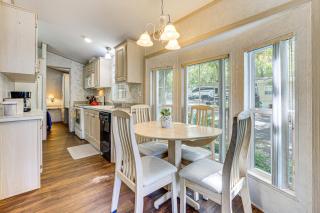 Steps to Lake Kerr Home with Pool and Hot Tub Access! - - 5