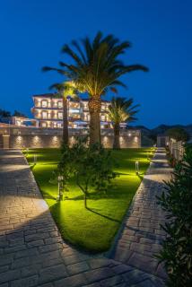 Alysos Luxurious Apartments - 3