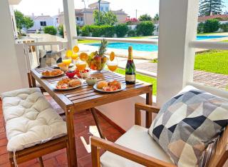 Oura Modern Poolside Condo by BeCherish - Albufeira - 0