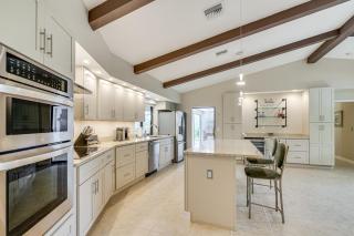 10 Mi to Beach Poolside Paradise in Fort Myers! - Fort Myers - 8