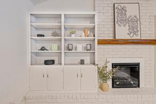 Pool House - Hot tub - Close to DT- Airport -Lounge - Austin - 4