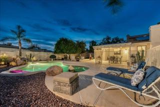 Your Private Desert Getaway With Free Heated Pool! - 0