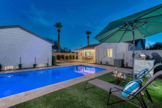 Mid-century Modern Charmer With Free Heated Pool! - Phoenix - 9